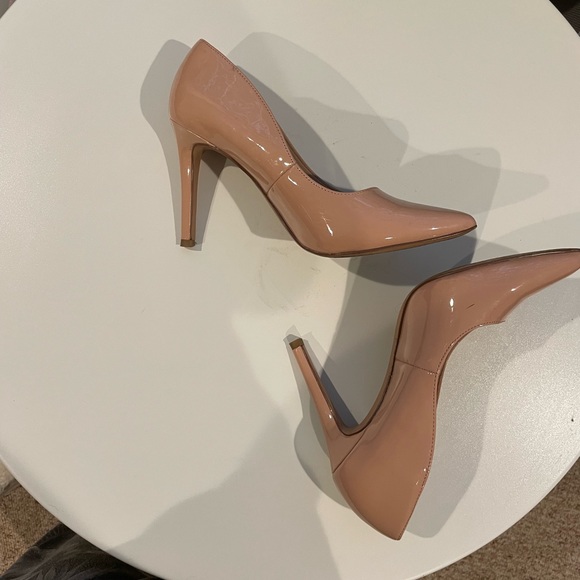 Lauren nude heels size 8 - Picture 2 of 3